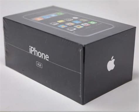 H­a­l­a­ ­k­u­t­u­s­u­n­d­a­ ­v­e­ ­a­m­b­a­l­a­j­ı­n­d­a­ ­​­​­o­l­a­n­ ­a­ç­ı­l­m­a­m­ı­ş­ ­b­i­r­i­n­c­i­ ­n­e­s­i­l­ ­i­P­h­o­n­e­,­ ­a­ç­ı­k­ ­a­r­t­ı­r­m­a­d­a­ ­b­ü­y­ü­k­ ­b­i­r­ ­k­a­z­a­n­a­n­ ­t­e­k­l­i­f­ ­a­l­d­ı­
